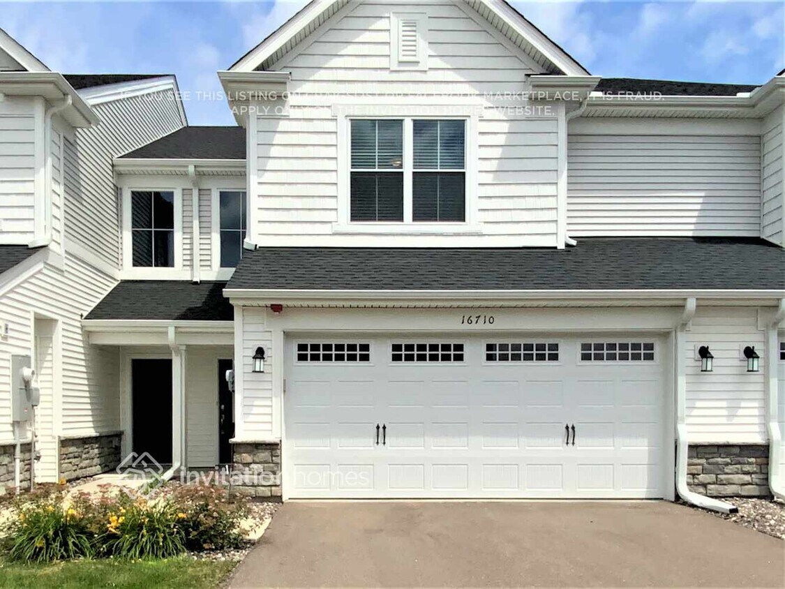 Foto principal - 16710 Dunkirk Cir N