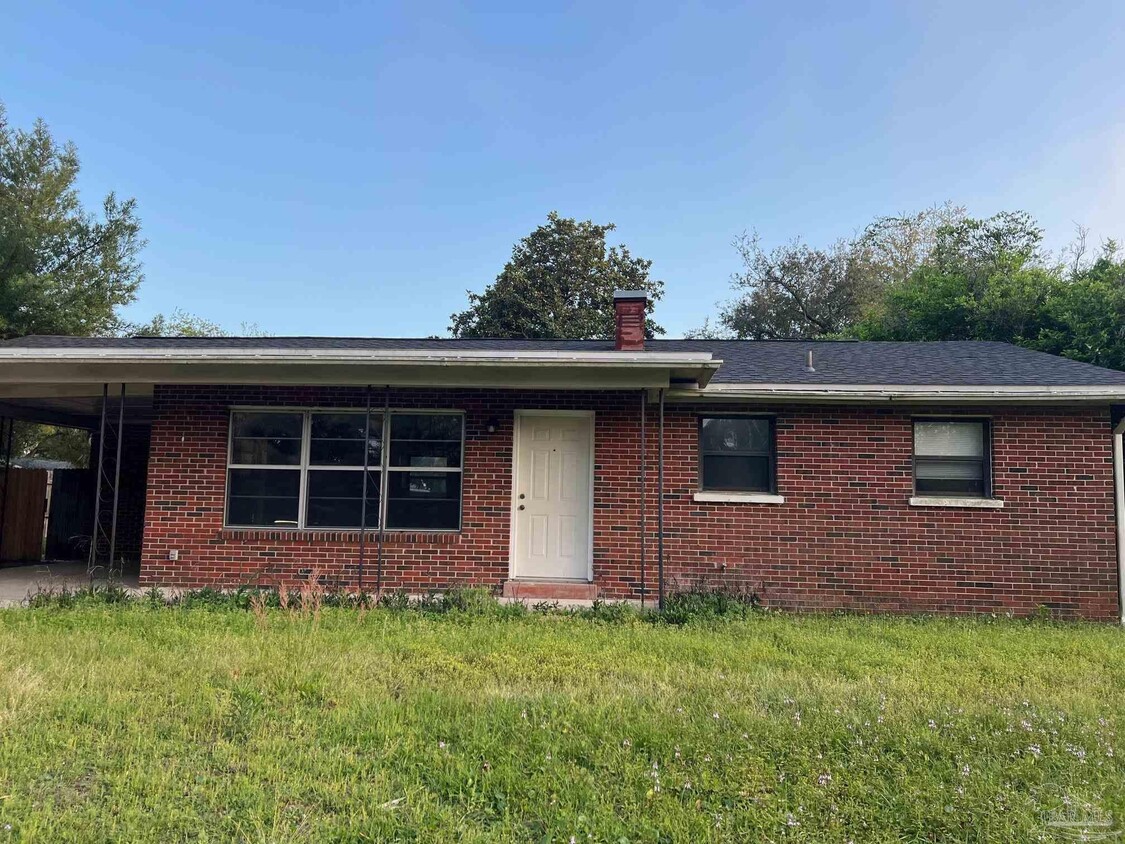Foto principal - 3219 Maplewood Dr