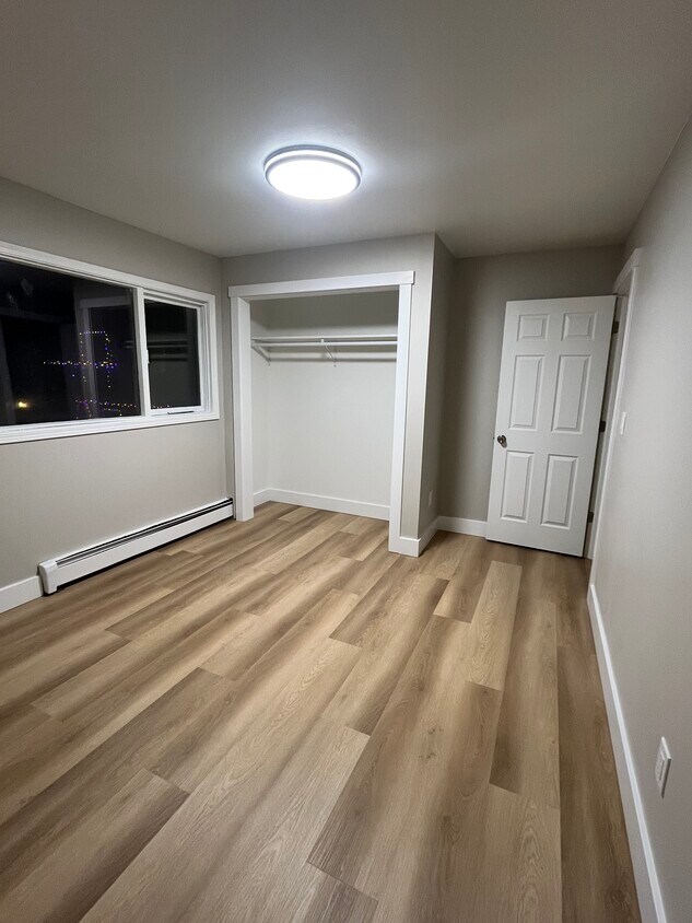 Foto del edificio - 8480 Jewel Lake Rd