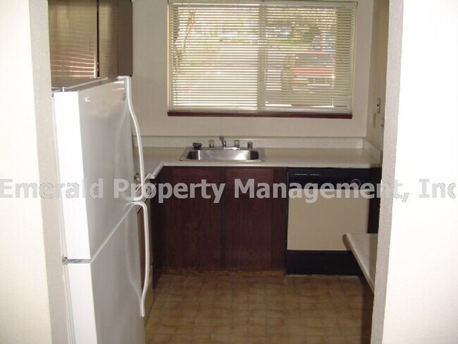 Foto del edificio - Beautiful Southeast Eugene hillside locati...