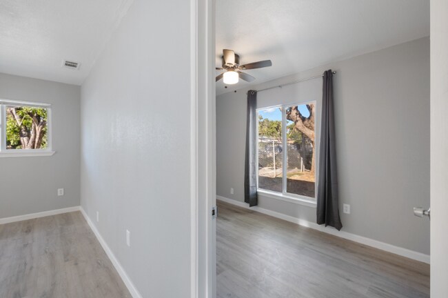 Building Photo - 53 Alturas Ave