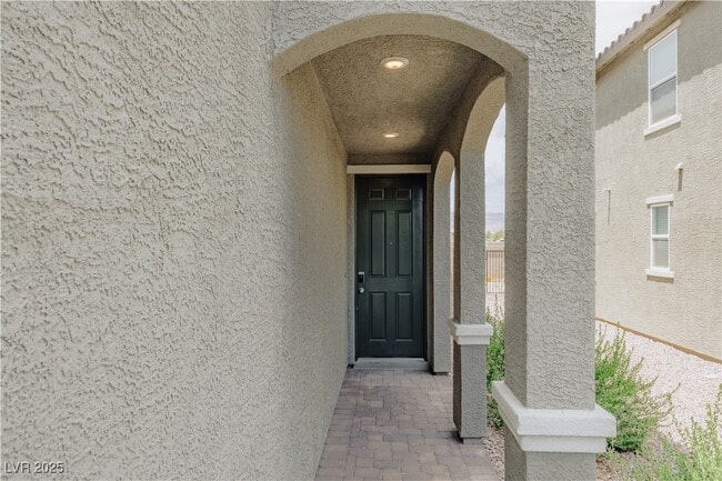 Building Photo - 5927 Coja St