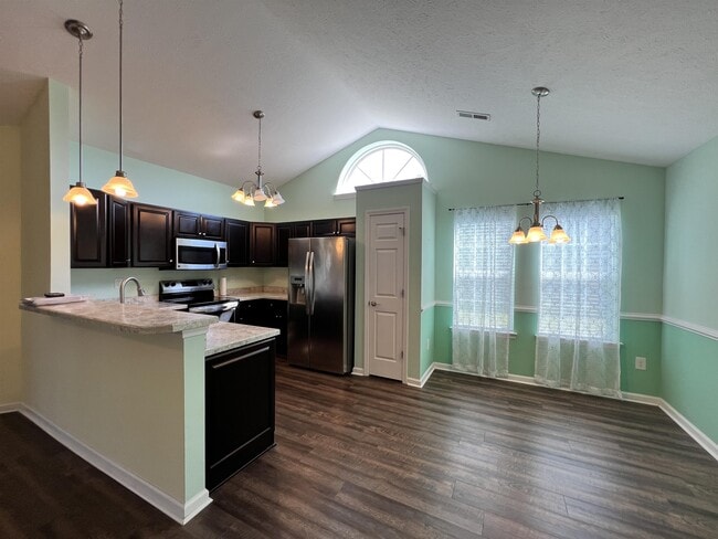 Building Photo - 187 Heath Dr