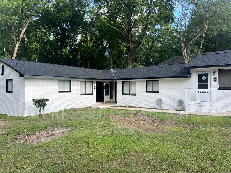 Primary Photo - 1501 8th Ave