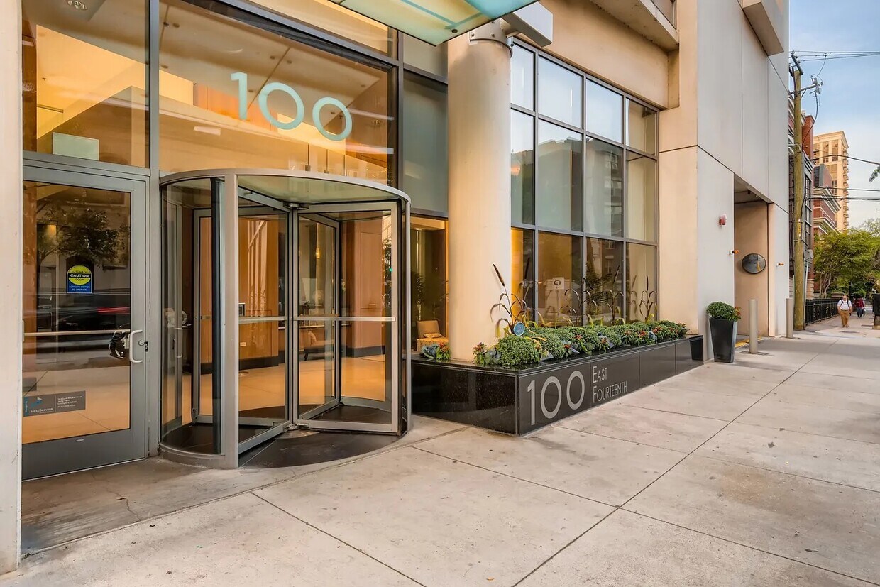 Foto principal - 100 E 14th St