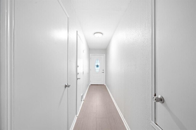Foto del edificio - 29111 Atherstone St