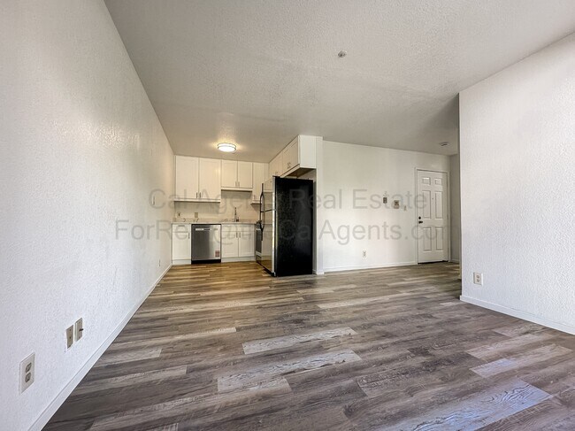Foto del edificio - 3648 Grand Ave