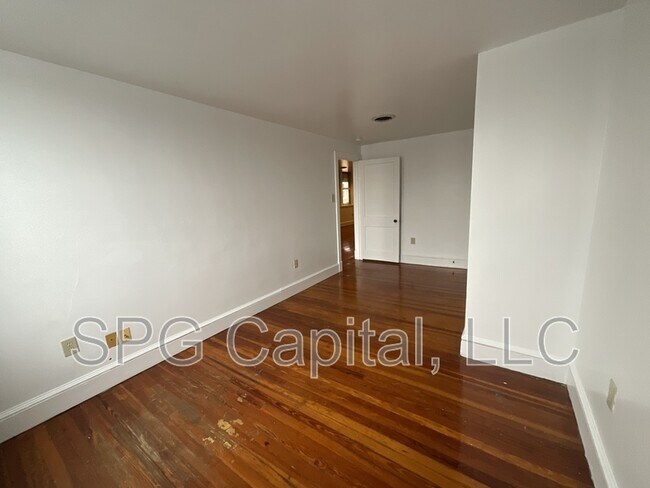 Foto del edificio - 11 W King St