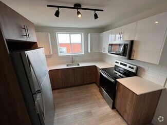 Building Photo - 107 Pinecrest Dr