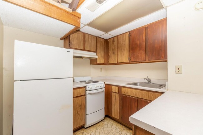 Building Photo - 2939 12th Ave SW Creekside 231