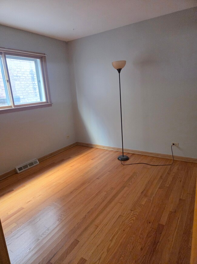 Foto del edificio - 5850 N Mulligan Ave