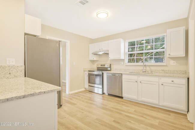 Building Photo - 3741 Gurley Rd