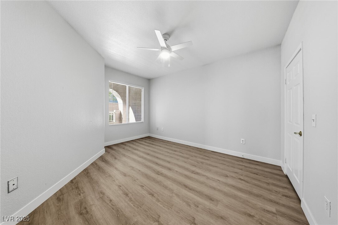 Foto principal - 10001 Peace Way