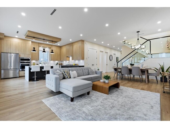 Photo du bâtiment - 20162-20182 82 Ave