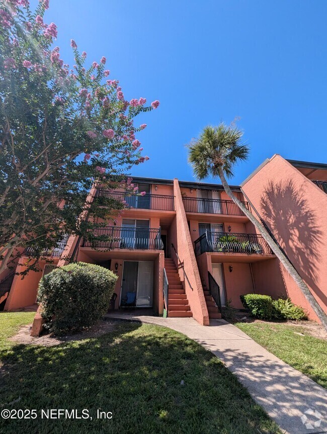 Building Photo - 3401 Townsend Blvd