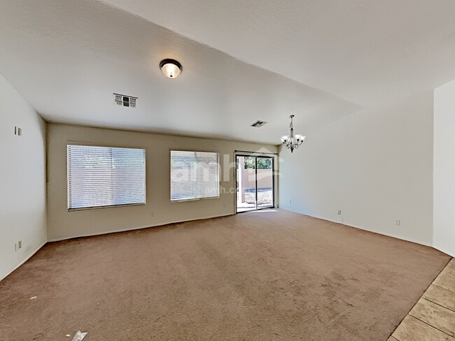 Building Photo - 429 E Orchid Lane