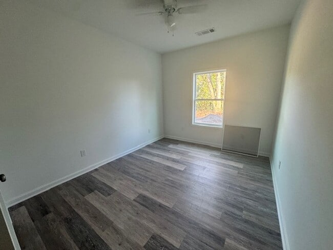 Foto del edificio - 20 Sanford Ave