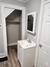 Building Photo - 67 Seager St