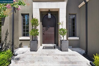 Building Photo - 3898 Happy Valley Rd