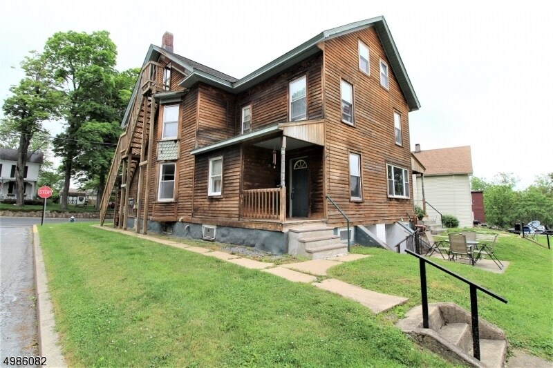 Primary Photo - 170 Broad St