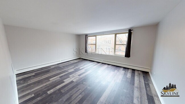 Building Photo - 6833 N. Oakley Avenue Unit 2B