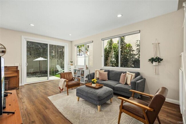 Foto del edificio - 3 bedroom in Gated Victoria Community!