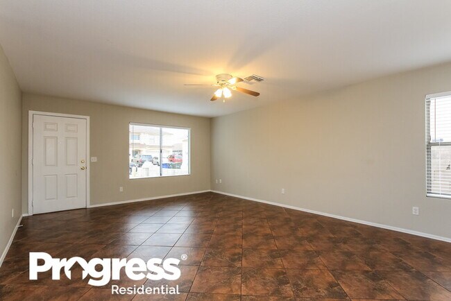 Building Photo - 11509 W Bloomfield Rd