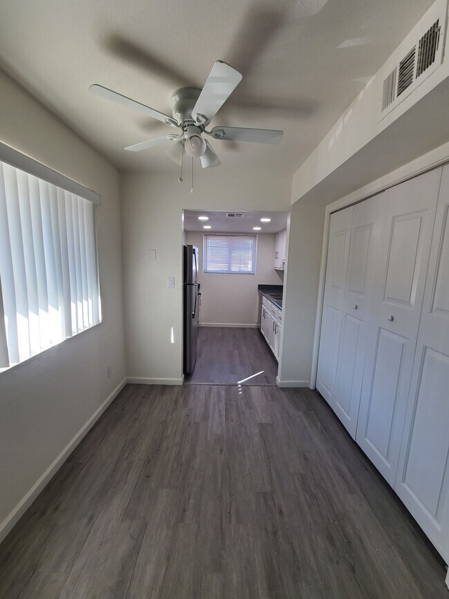 Foto del edificio - Newly Renovated 2 Bedroom, 1 Bath with Washer/Dryer Hook Ups.  SECTION 8 ACCEPTED