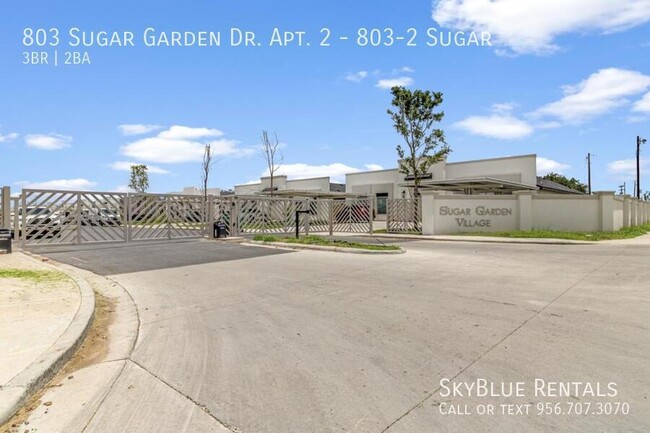 Foto del edificio - 803 Sugar Gdn Dr