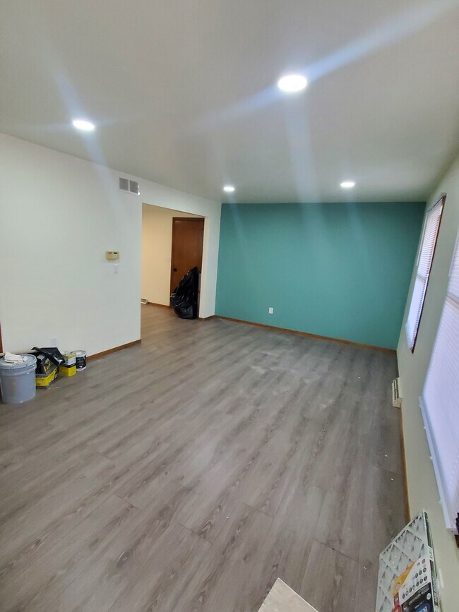 Foto del edificio - 3 Bd 1.5 BA Duplex