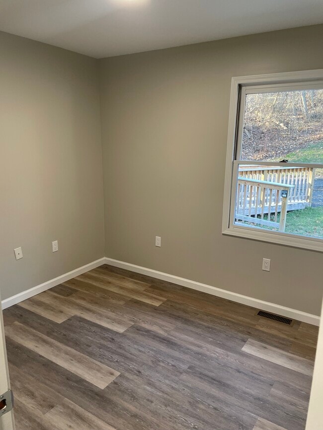 Bedroom - 120 Mountain Rd