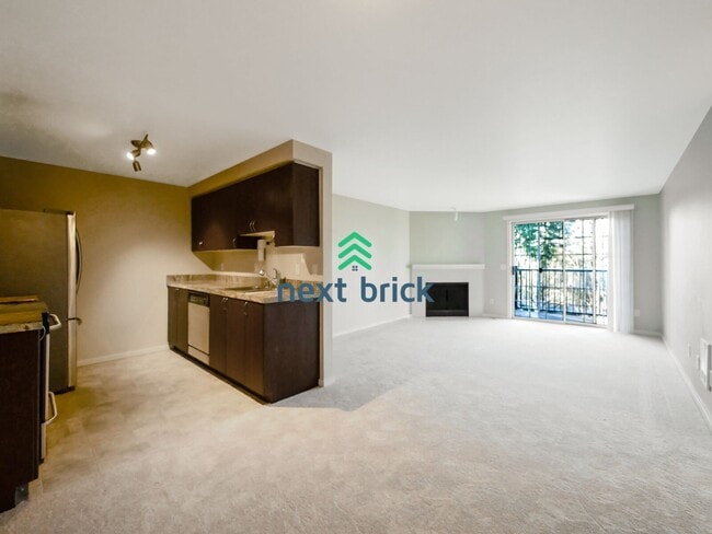 Building Photo - Beds and 1 Bath Kirkland Condo is Available for Rent!