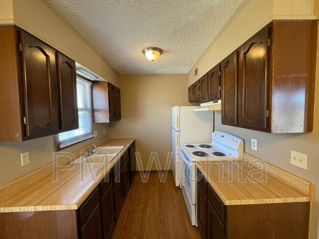 Building Photo - 6820 W Par Ln