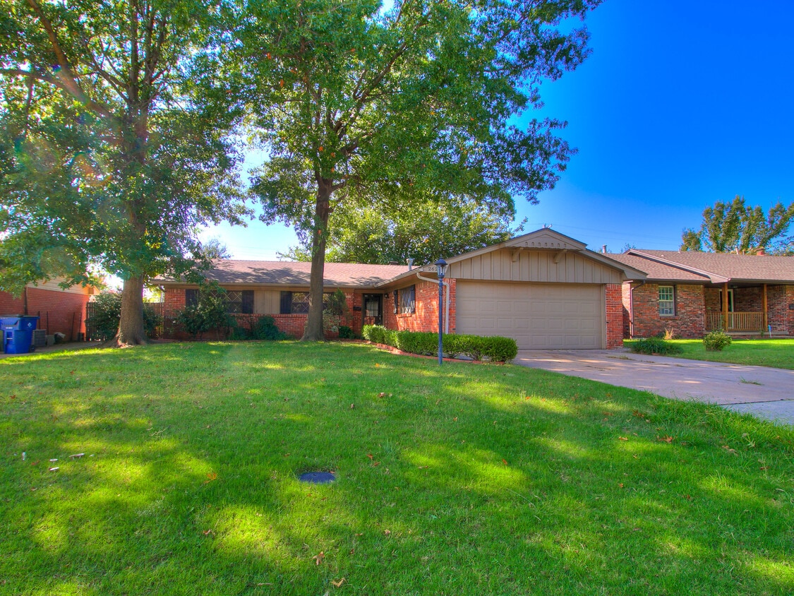 2624 Abbey Rd, The Village, OK 73120 House Rental in The Village, OK