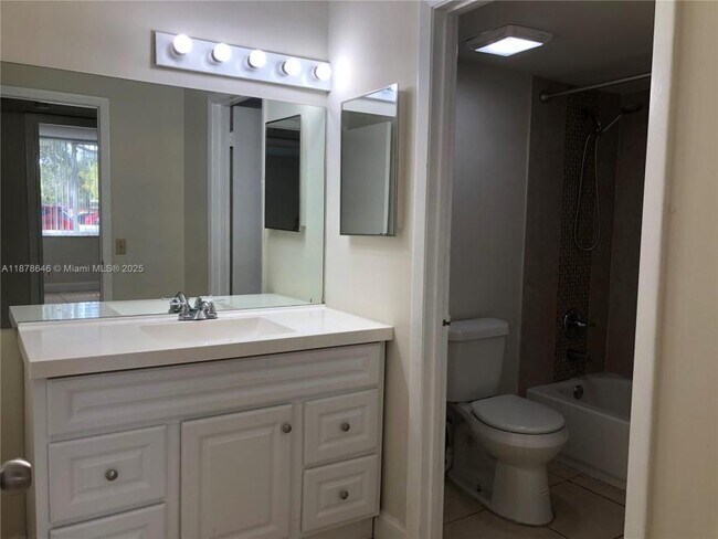 Foto del edificio - 2 bedroom in Plantation FL 33324