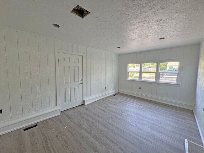Foto del edificio - 3 bedroom home near Mercy!