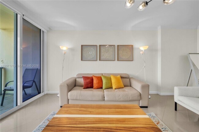 Foto del edificio - 2501 S Ocean Dr