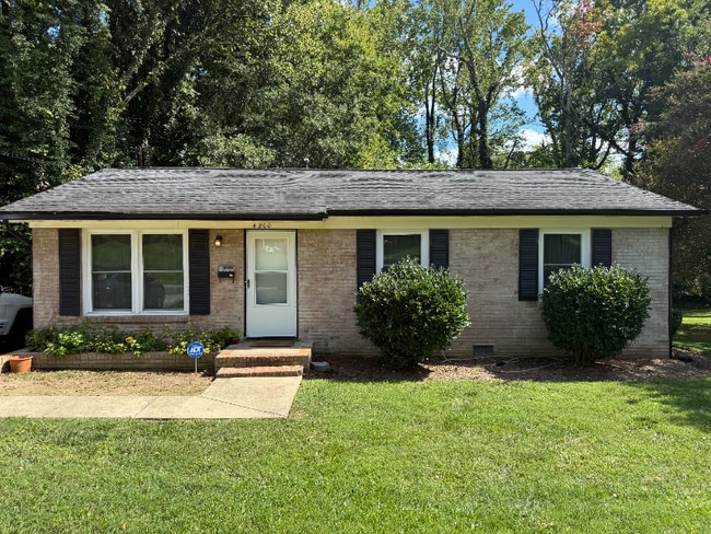 Building Photo - 4800 Springview Rd