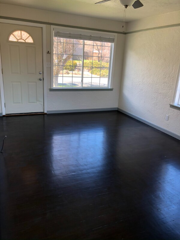 Building Photo - 1453 Crescent Ave