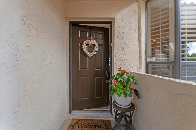 Building Photo - 7460 La Paz Blvd