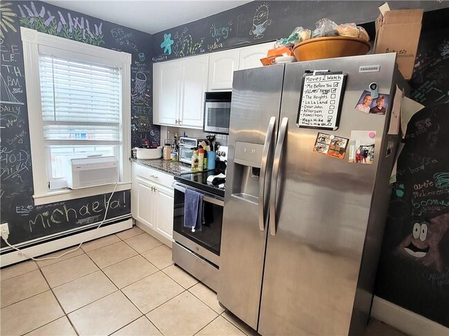 Building Photo - 102 Broadway, 1C