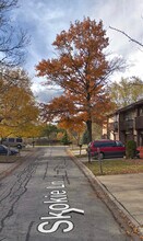 Building Photo - 458 Skokie Ln
