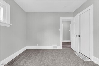 Building Photo - 3670 E 138th St