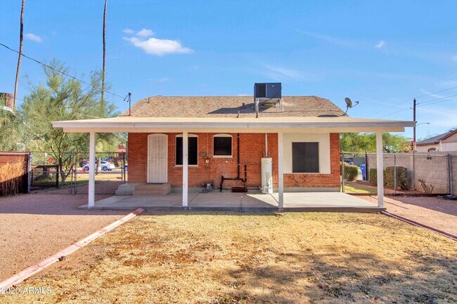 Building Photo - 2506 N Edgemere St