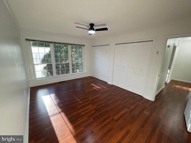 Foto del edificio - 1949 Kennedy Dr