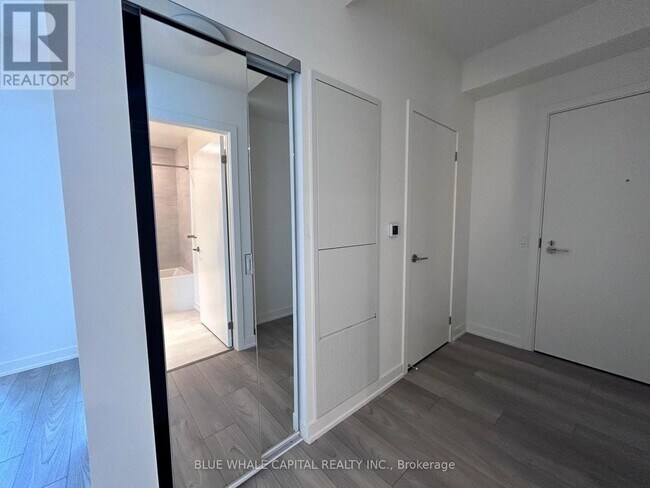 Photo du bâtiment - 120 Broadway Ave