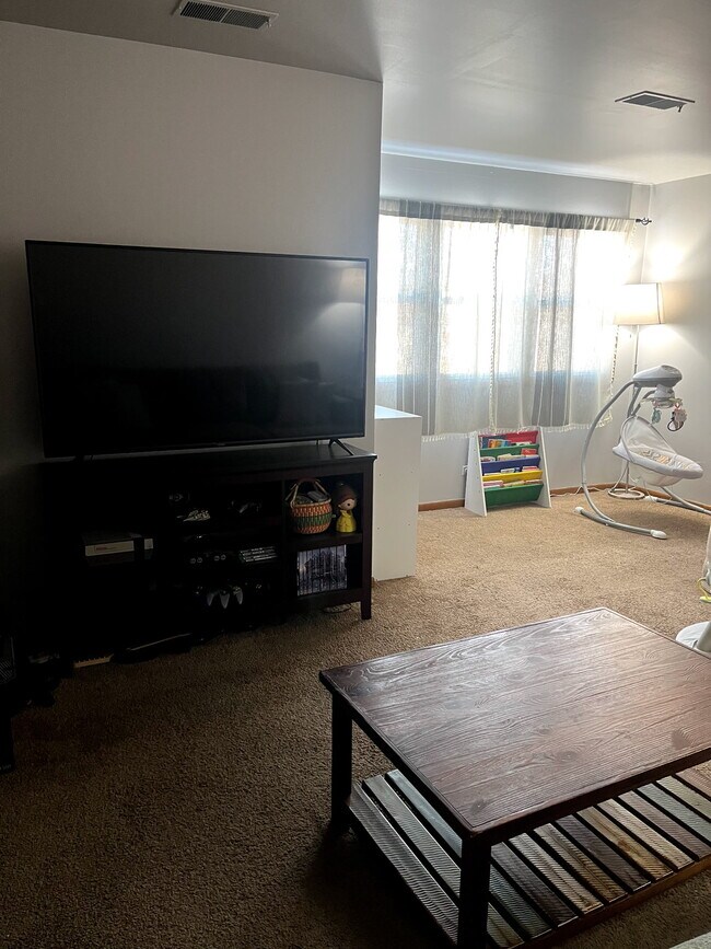 Foto del edificio - 903 E Ardyce Ln