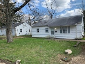 Building Photo - 409 Spayer Ln