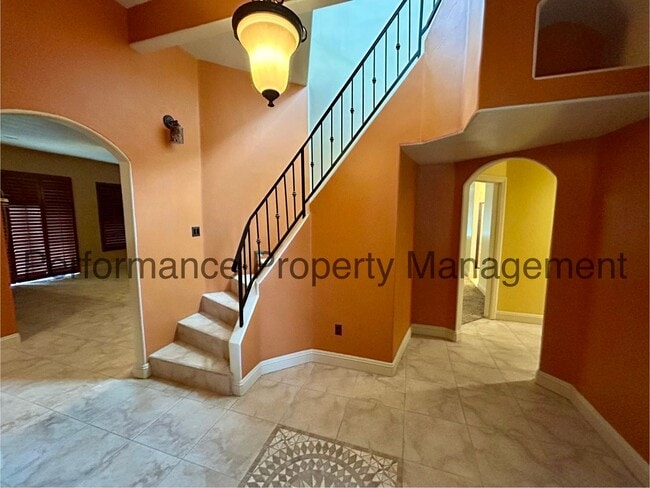 Building Photo - Gorgeous 2 Bed/2.5 Bath + Office w/ Lake V...