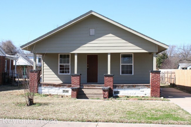 Building Photo - 1844 N Denver Ave
